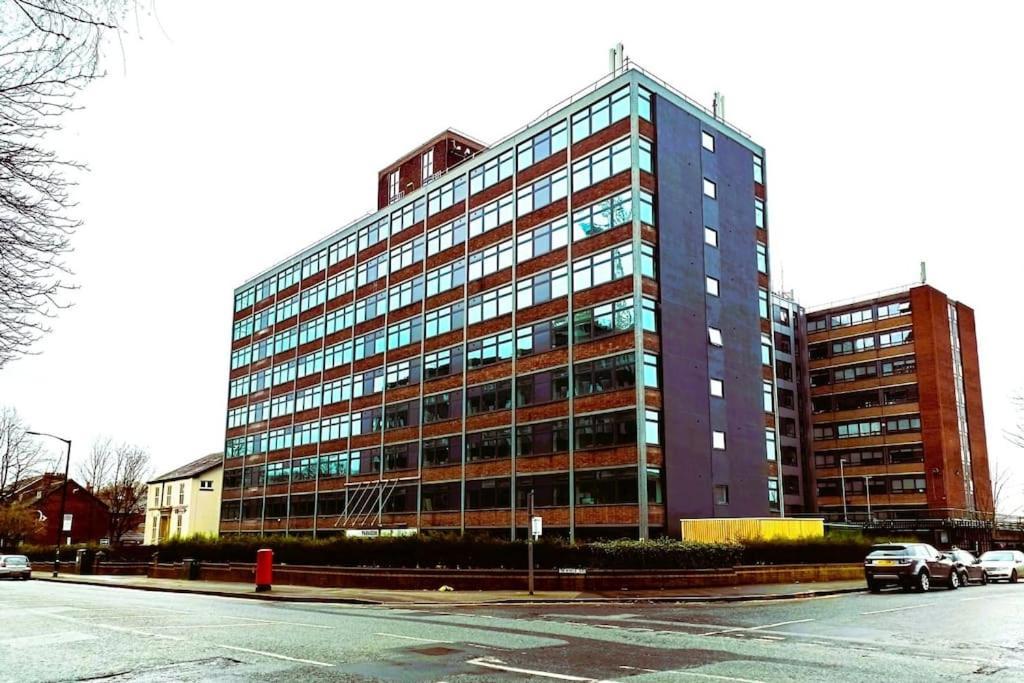 Lovely Studio Apartment With Free Parking Included! Manchester Exterior foto