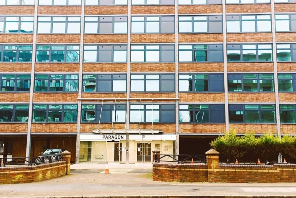Lovely Studio Apartment With Free Parking Included! Manchester Exterior foto